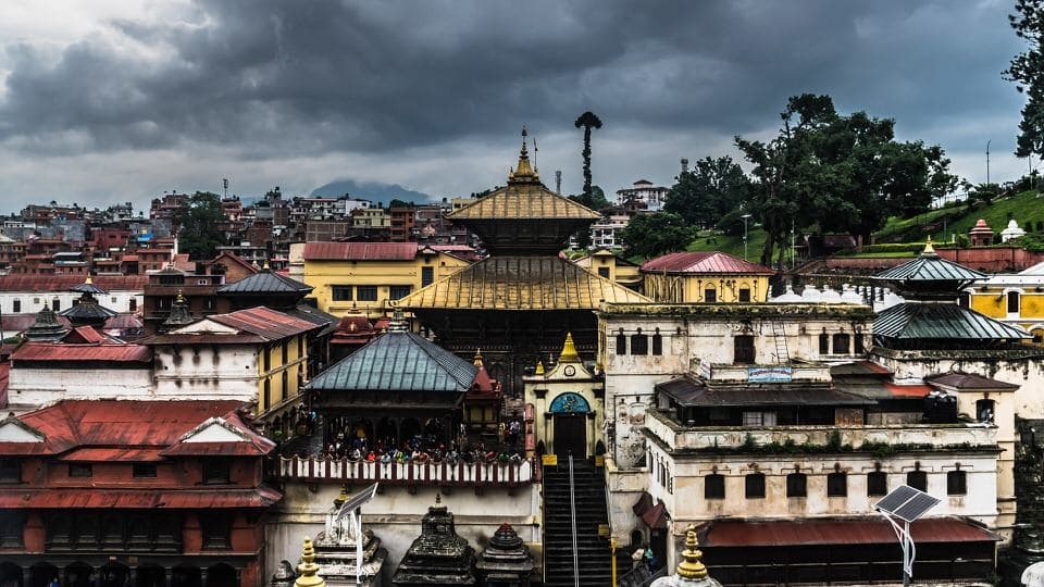 पशुपतिनाथको पूर्वी मूलढोका १५ वर्षपछि भक्तजनका लागि खोलियो