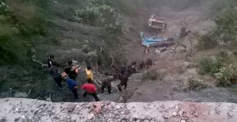 नवलपुरको बुलिङटारमा बस दुर्घटना ५ जनाको मृत्यु, २५ घाइते