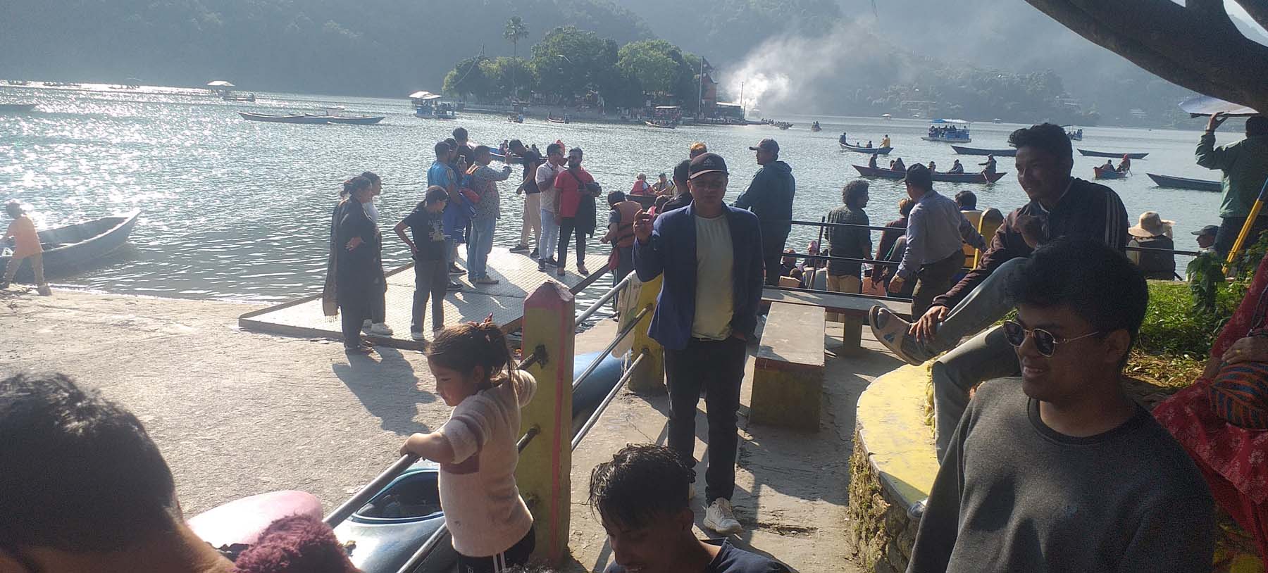 पोखरामा आन्तरिक पर्यटकको घुइँचो