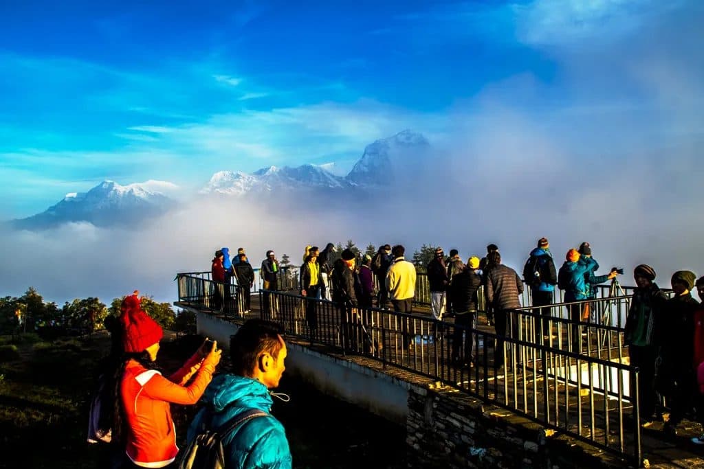 स्वर्गैसरी पुनहिल, मौसम खुलेसँगै पर्यटकको घुइँचो