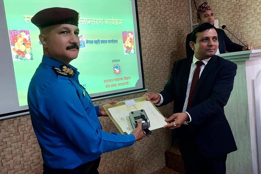 चालक अनुमति पत्रको चेकजाँच अब स्मार्ट कार्ड रिडरबाट हुने