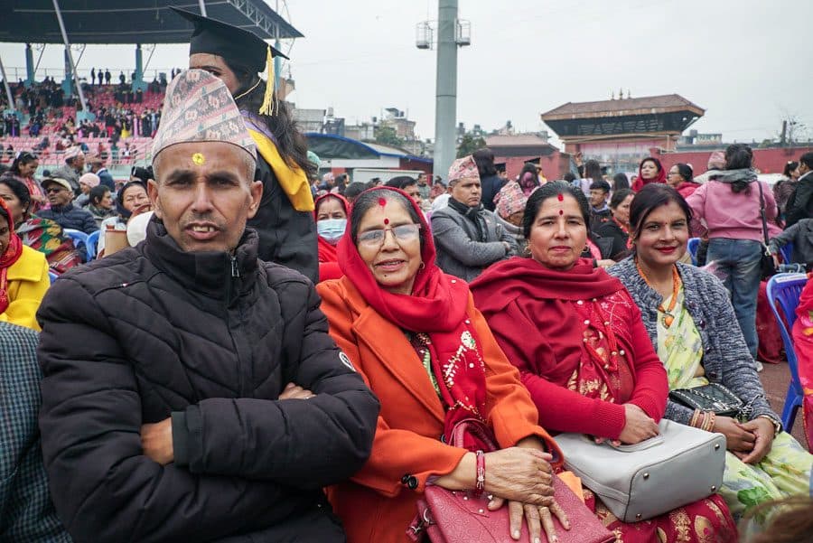 दिक्षित हुन आएकाहरुले भरीभराउ रंगशाला
