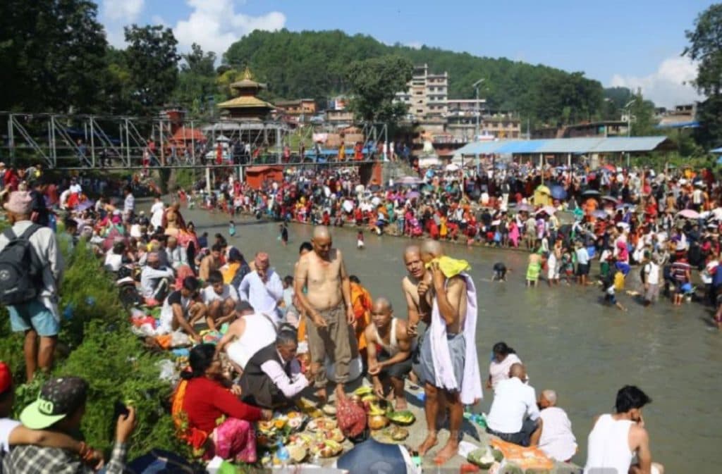 आज कुशे औँसी अर्थात् पिताको मुख हेर्ने दिन, श्रद्धापूर्वक मनाइँदै
